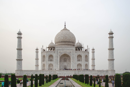 10 Most Famous Tourist Places to Visit in Agra