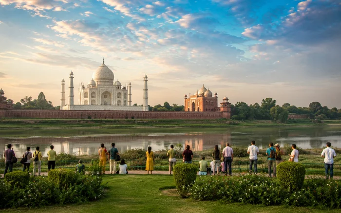 Taj Mahal Closed on Friday