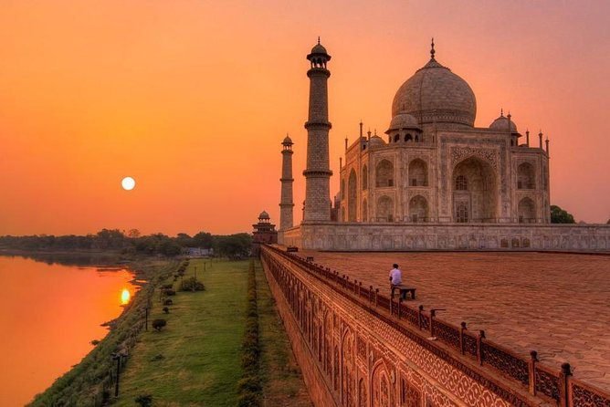 Taj Mahal at sunrise Agra