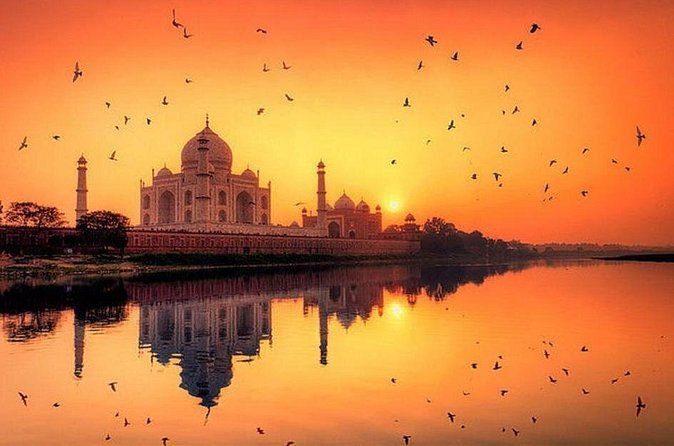 Taj Mahal at sunrise in Agra